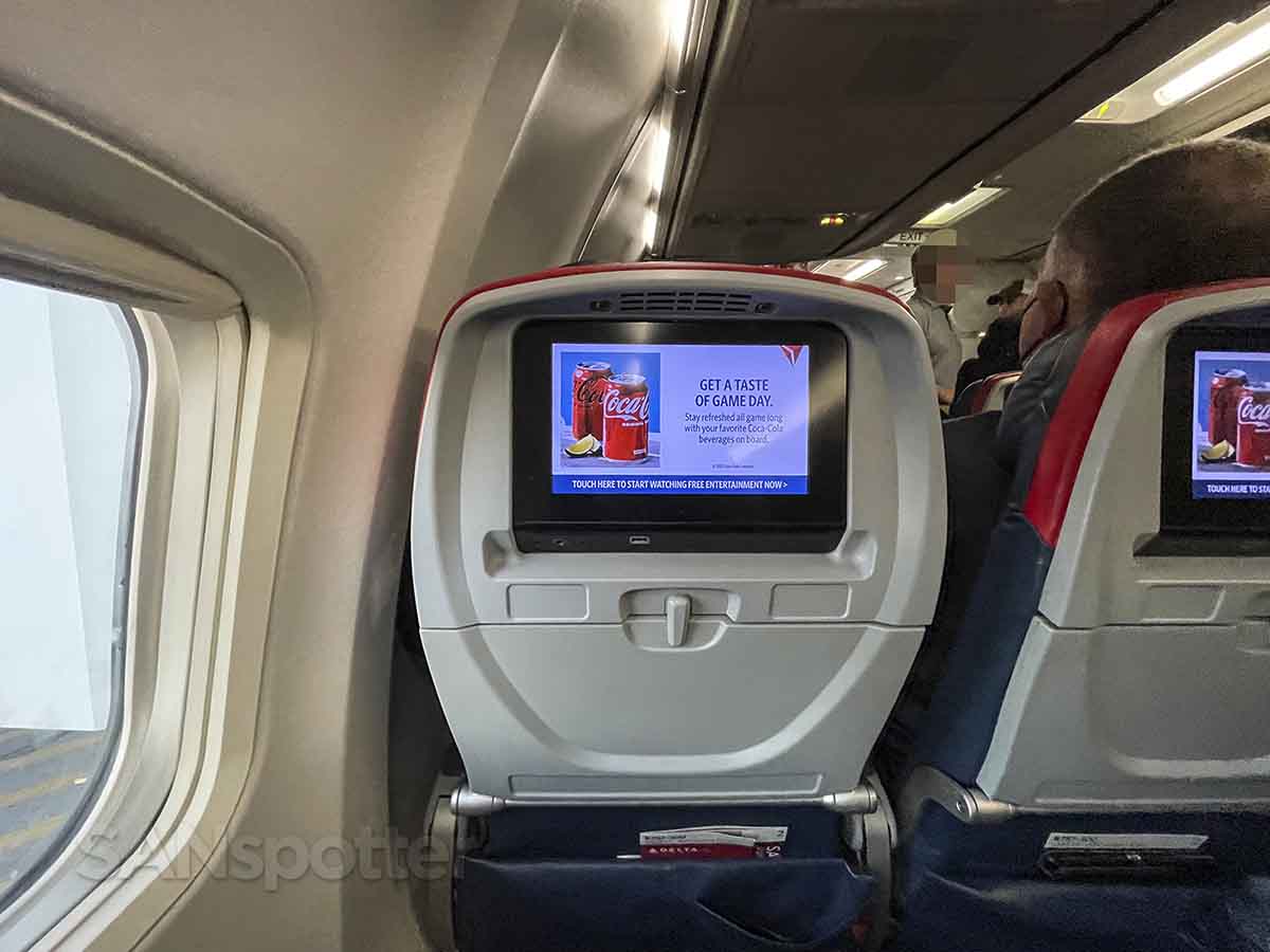 Delta 757-300 Comfort Plus video screens in seat backs