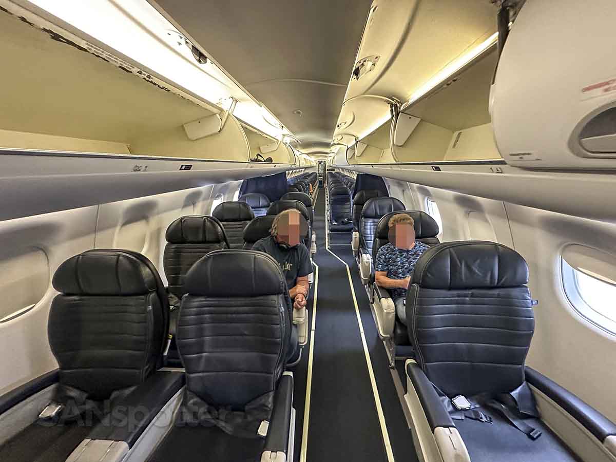 United Embraer 175 First Class Is