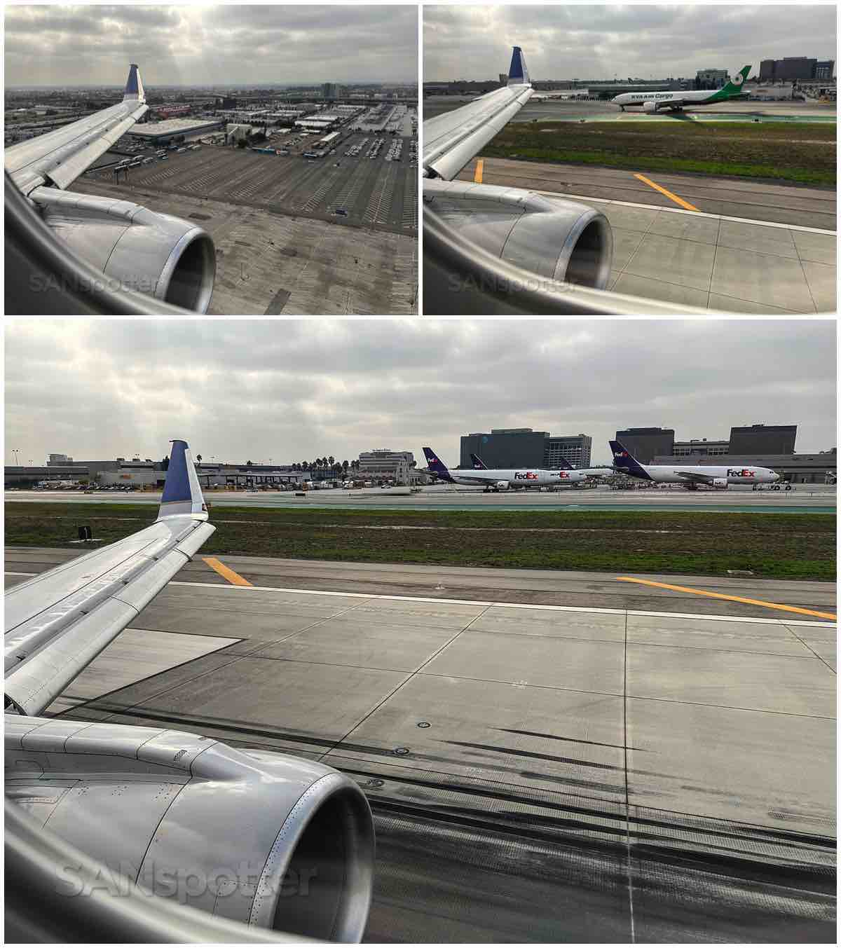United Embraer 175 landing on runway 25L LAX