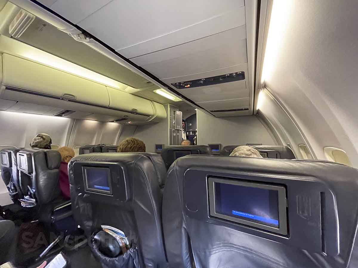 United 737-800 first class video screens