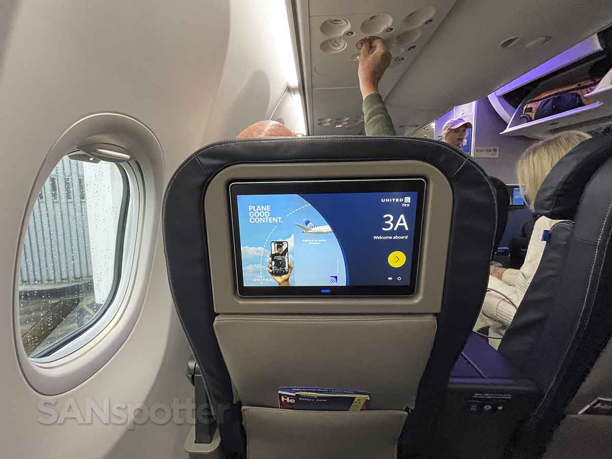 United 737 MAX 9 first class seats video screen