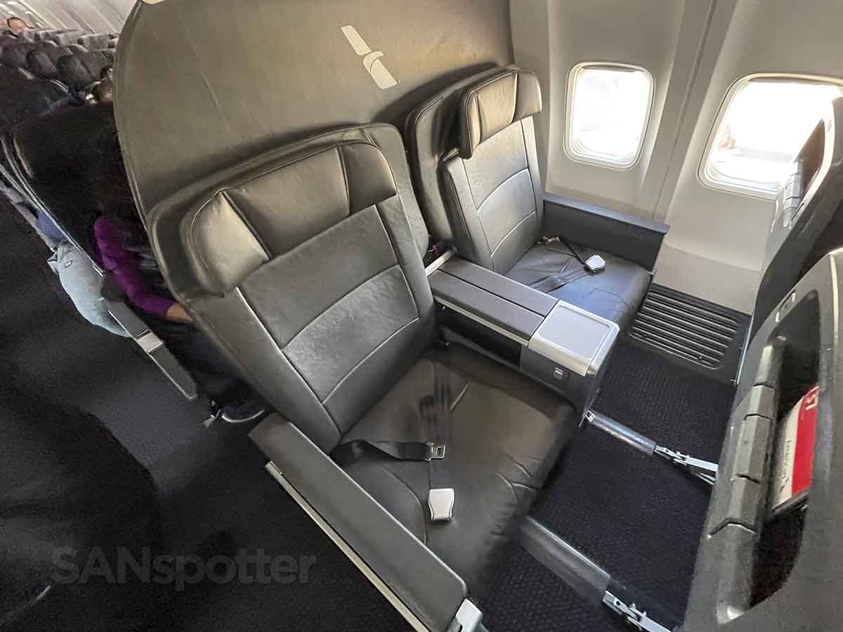 American Airlines 737-800 first class seats