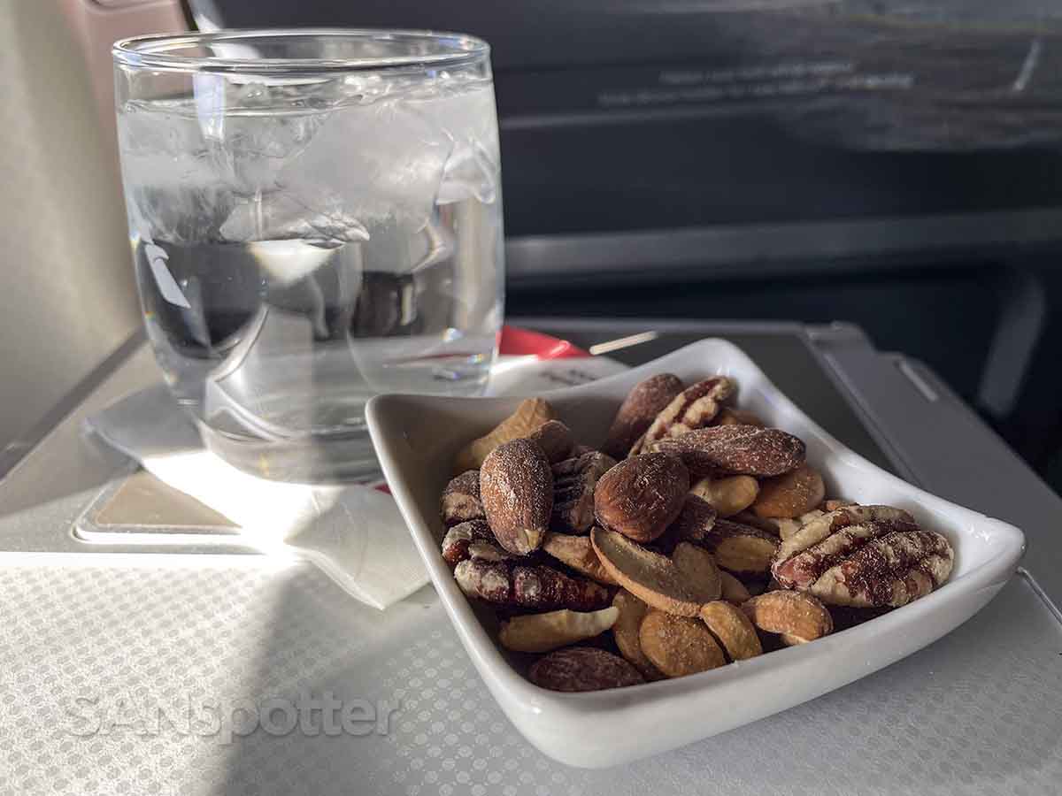 American Airlines 737-800 first class warm nuts and drinks