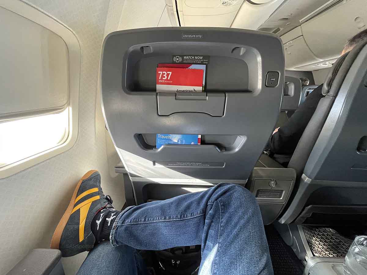 Getting comfortable in American Airlines 737-800 first class
