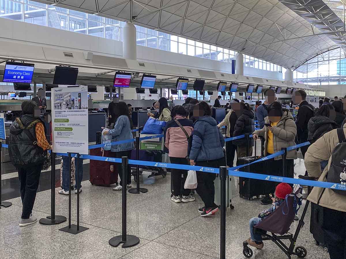 China Southern Airlines economy class check in HKG