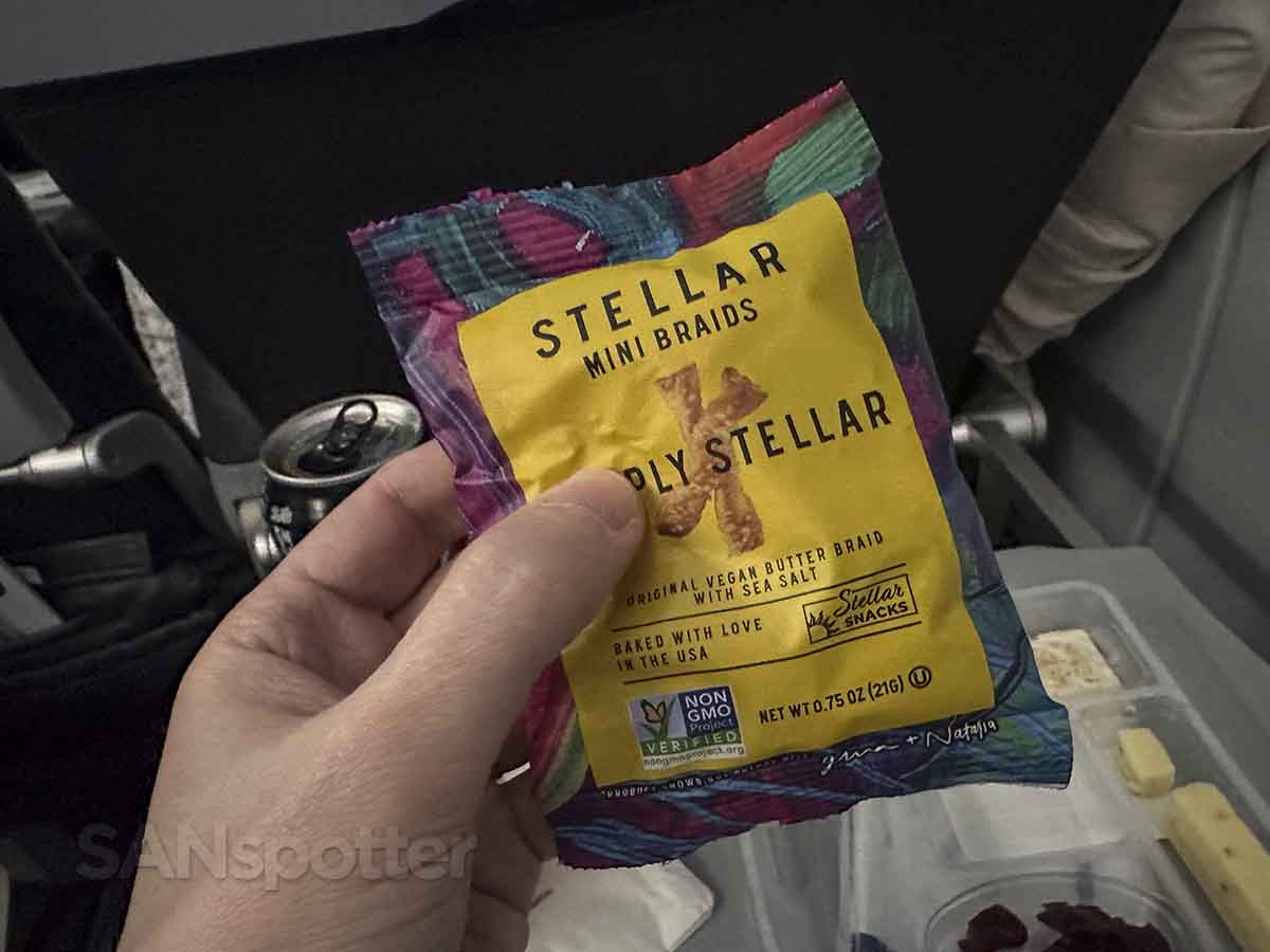 JetBlue A320 Even More Space free snacks