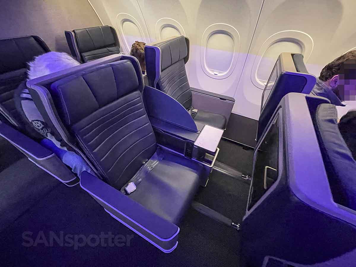 United A321neo first class seats