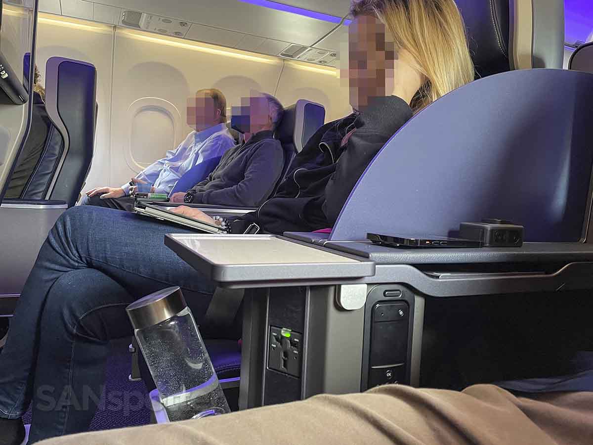 United A321neo first class privacy screens