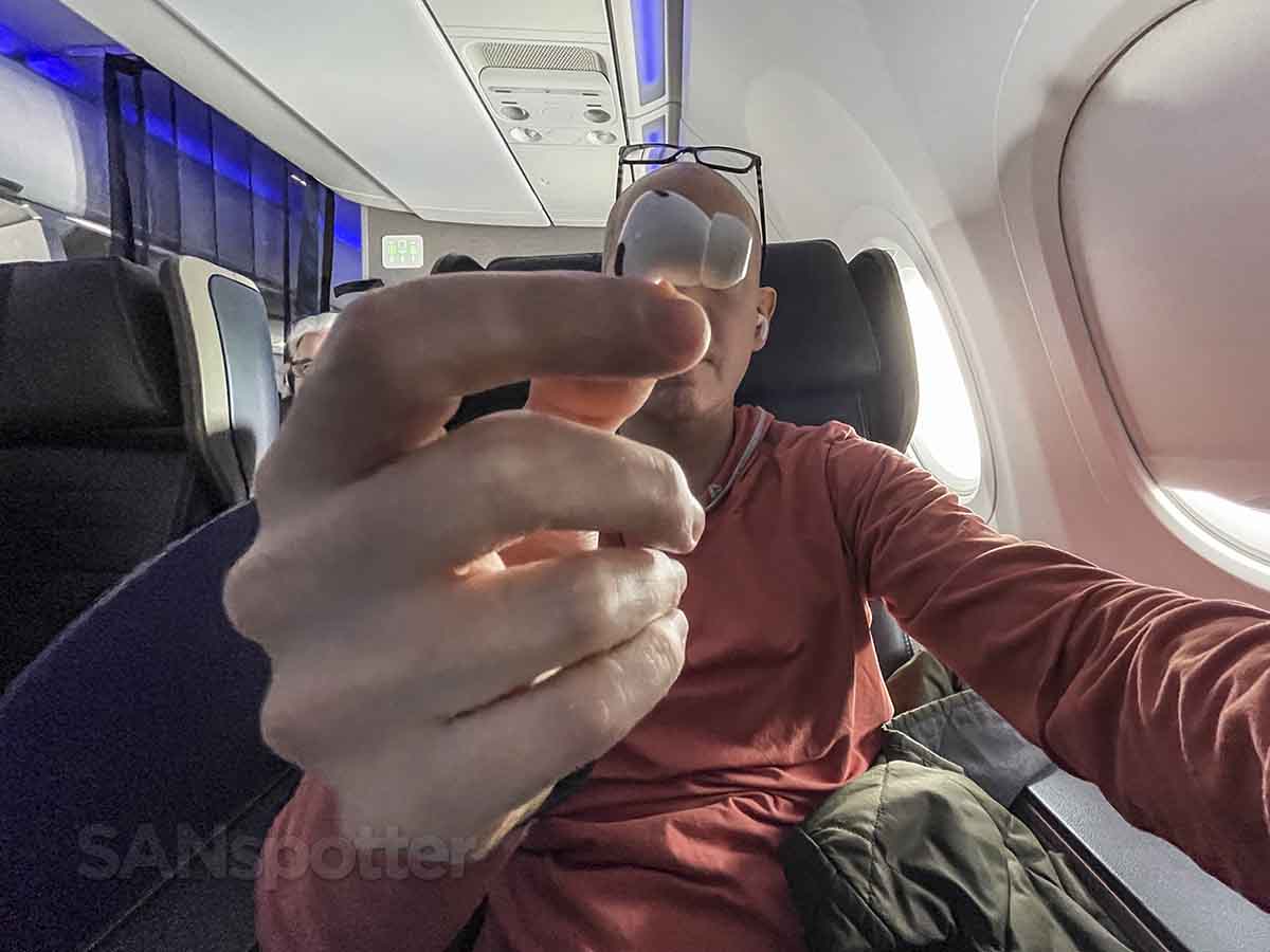 SANspotter connecting AirPods Pro to in-flight entertainment system United A321neo first class
