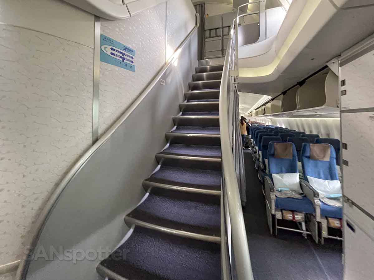 Korean Air 747-8 stairs to upper deck