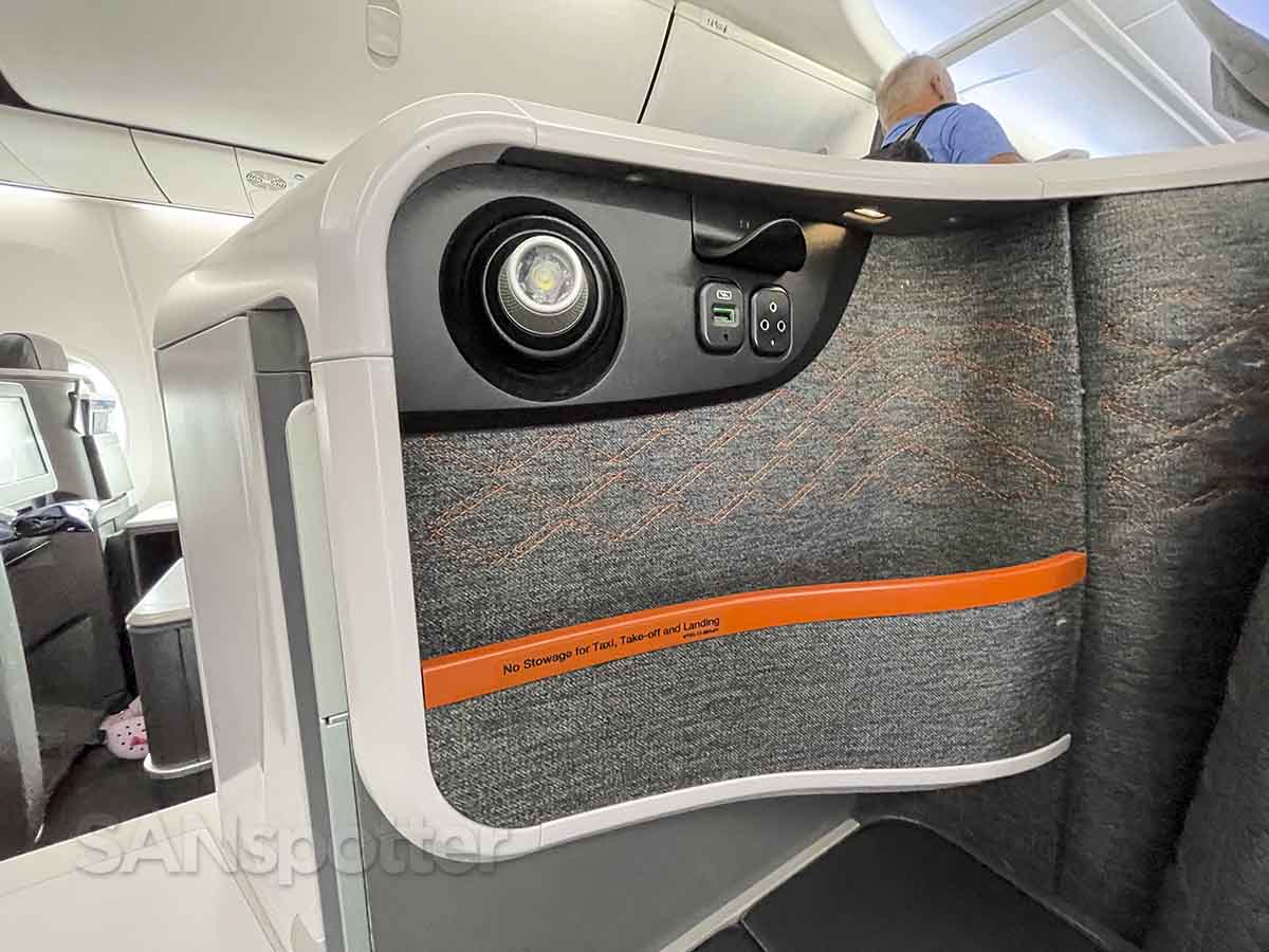 Singapore Airlines 737 MAX 8 business class single seat USB power outlet and reading light