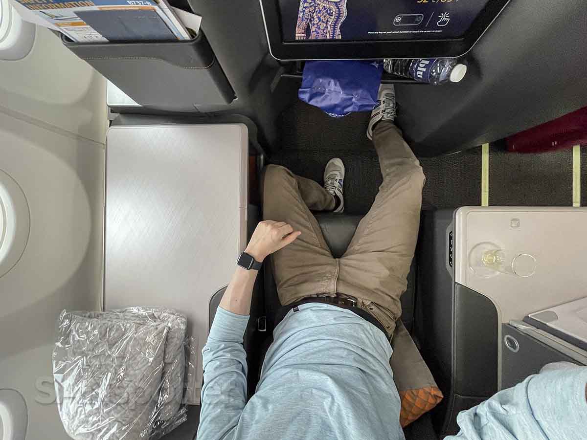 Singapore Airlines 737 MAX 8 business class seat 12B