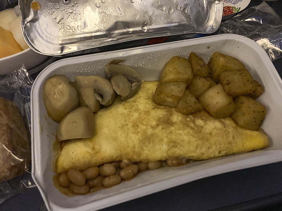 British Airways 777-300ER economy English breakfast