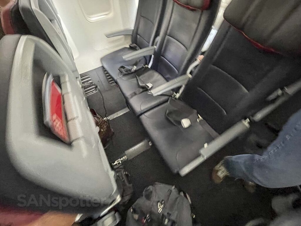 American Airlines 737-800 main cabin extra seats row 9