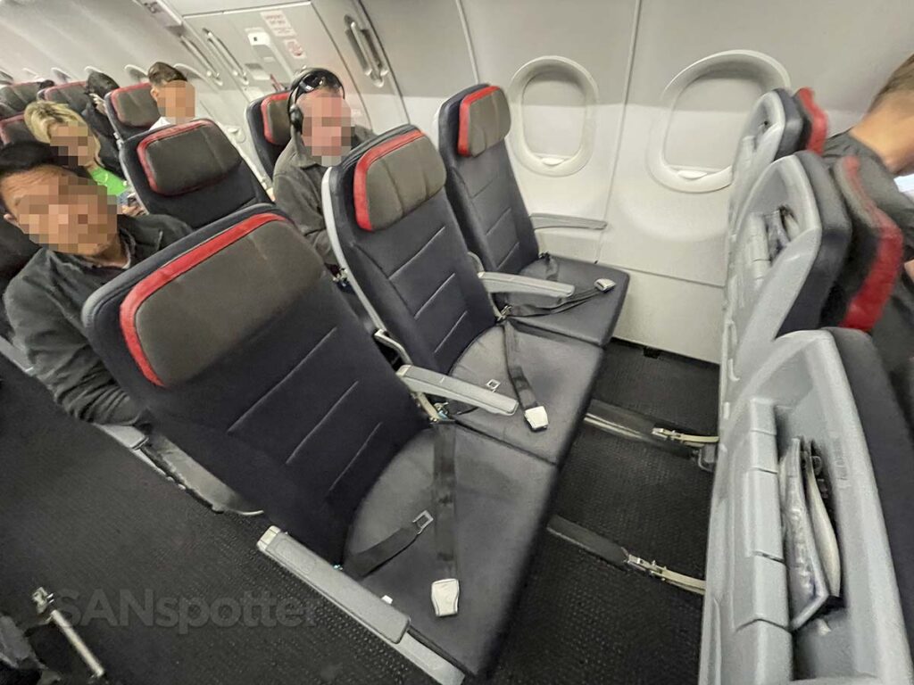 American Airlines A321 main cabin extra seats row 9