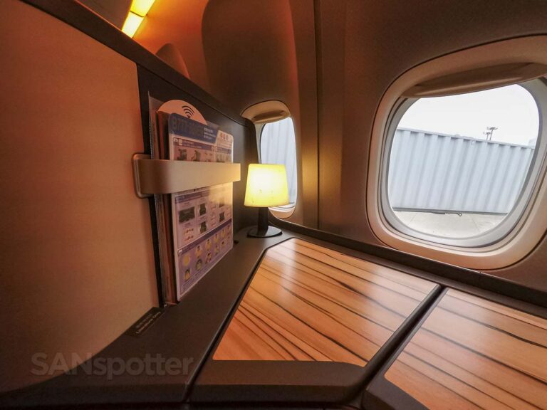 China Airlines 777-300ER business class review: OMG, the woodgrain.