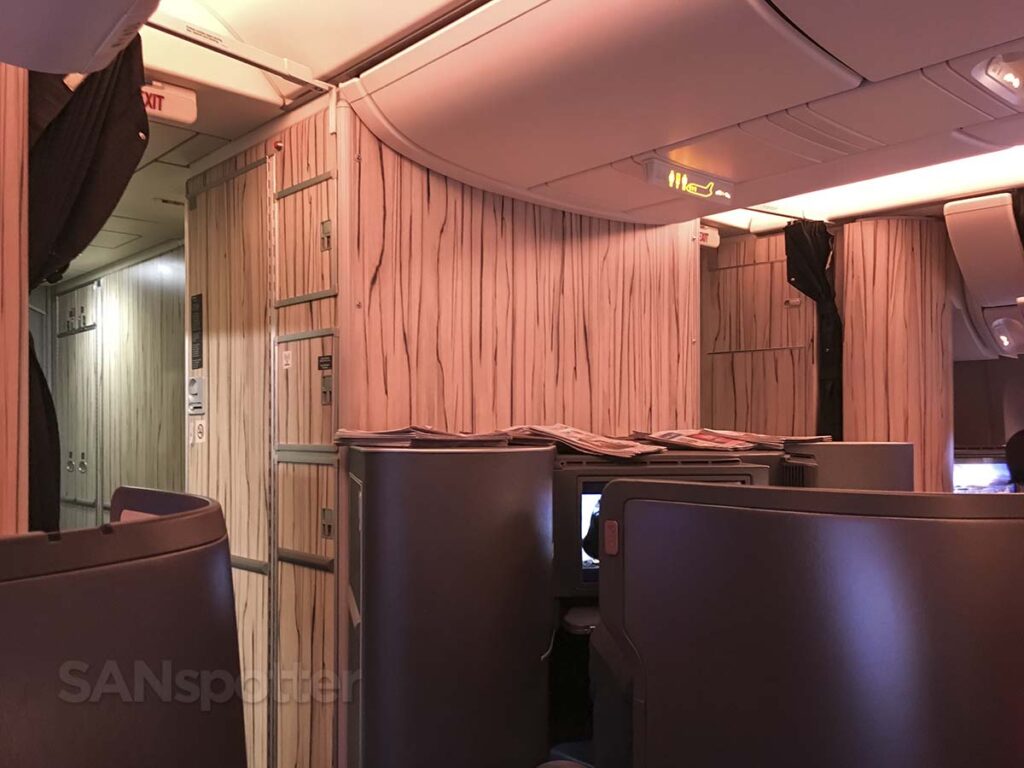 China Airlines 777-300ER business class woodgrain wall coverings
