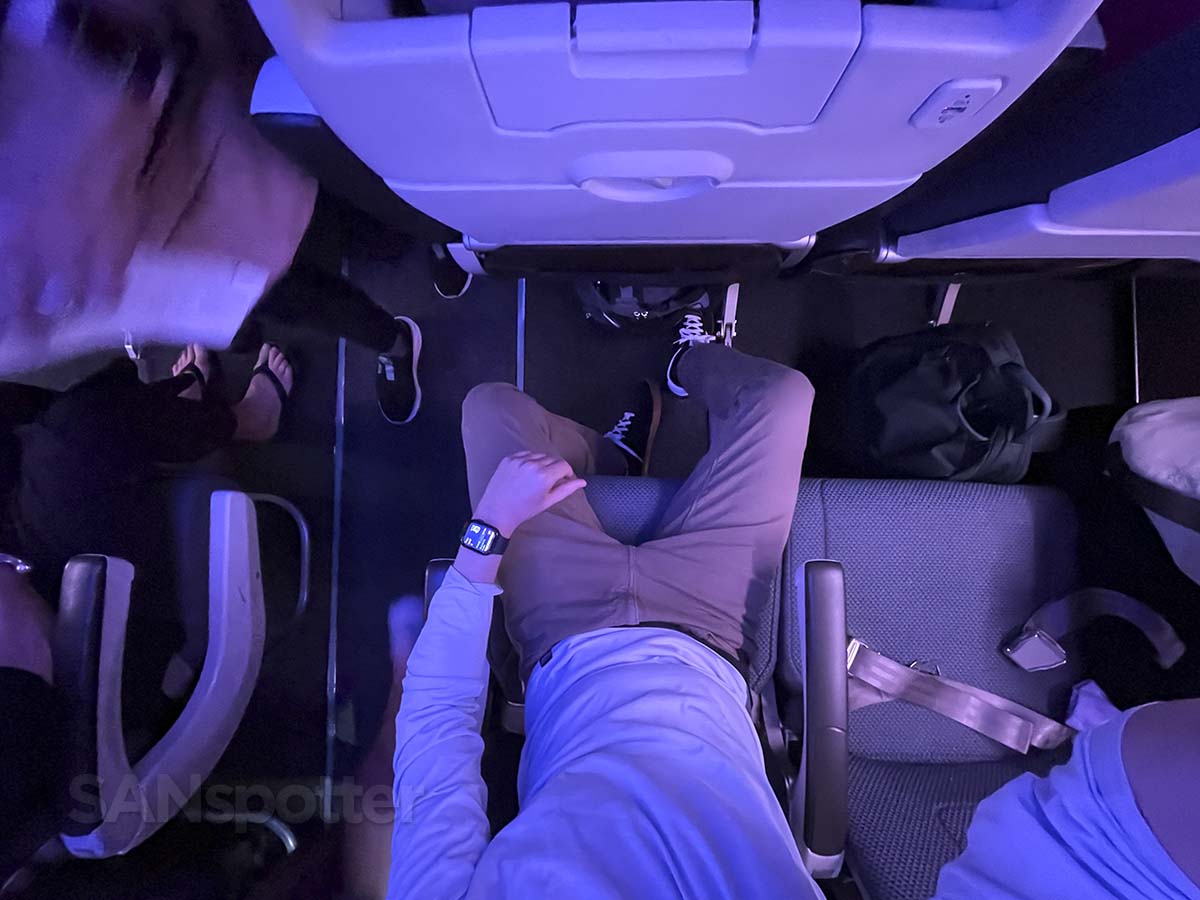 Hawaiian Airlines A321neo Extra Comfort seat space