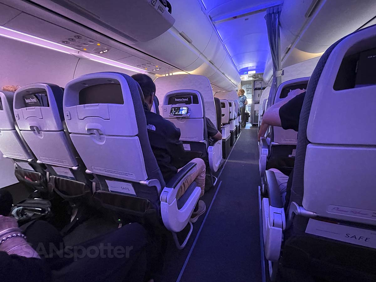 Looking up at the aisle towards first class in Hawaiian Airlines A321neo Extra Comfort