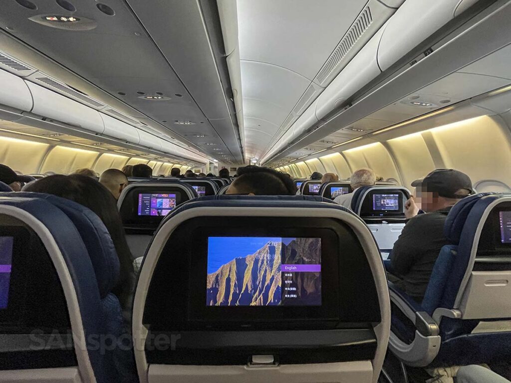 Hawaiian Airlines A330-200 economy view from the center section