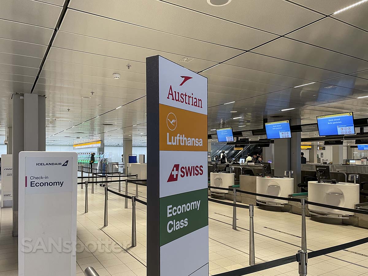 Star alliance check-in area Amsterdam airport