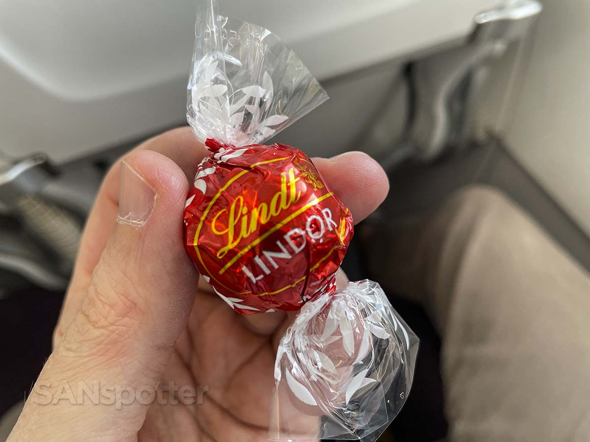 Austrian Airlines A320neo Business class pre-landing chocolates