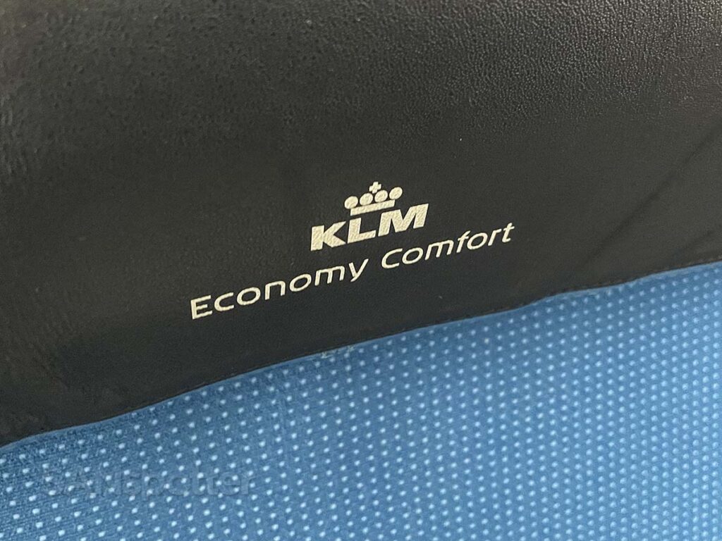 KLM 787-9 Economy Comfort headrest