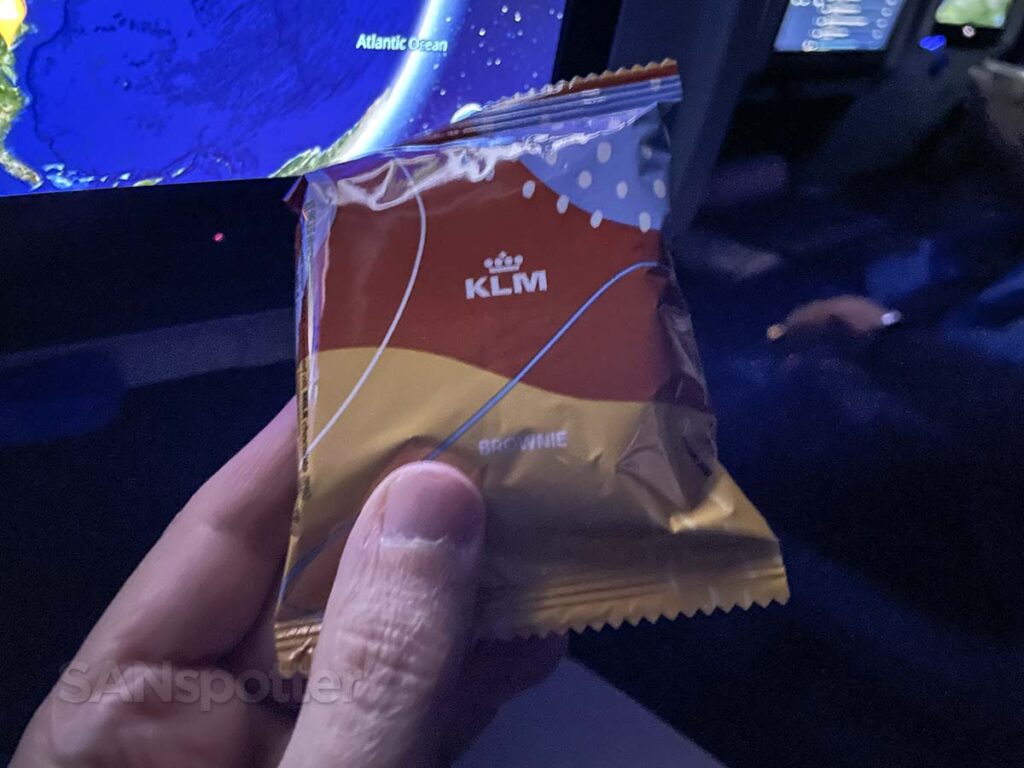 KLM 787-9 Economy Comfort midflight snack