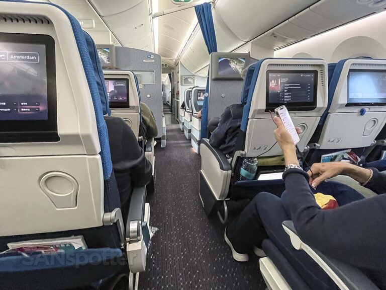 KLM 787-9 Economy Comfort