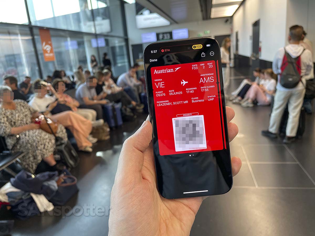 Austrian Airlines Vienna to Amsterdam business class mobile pass