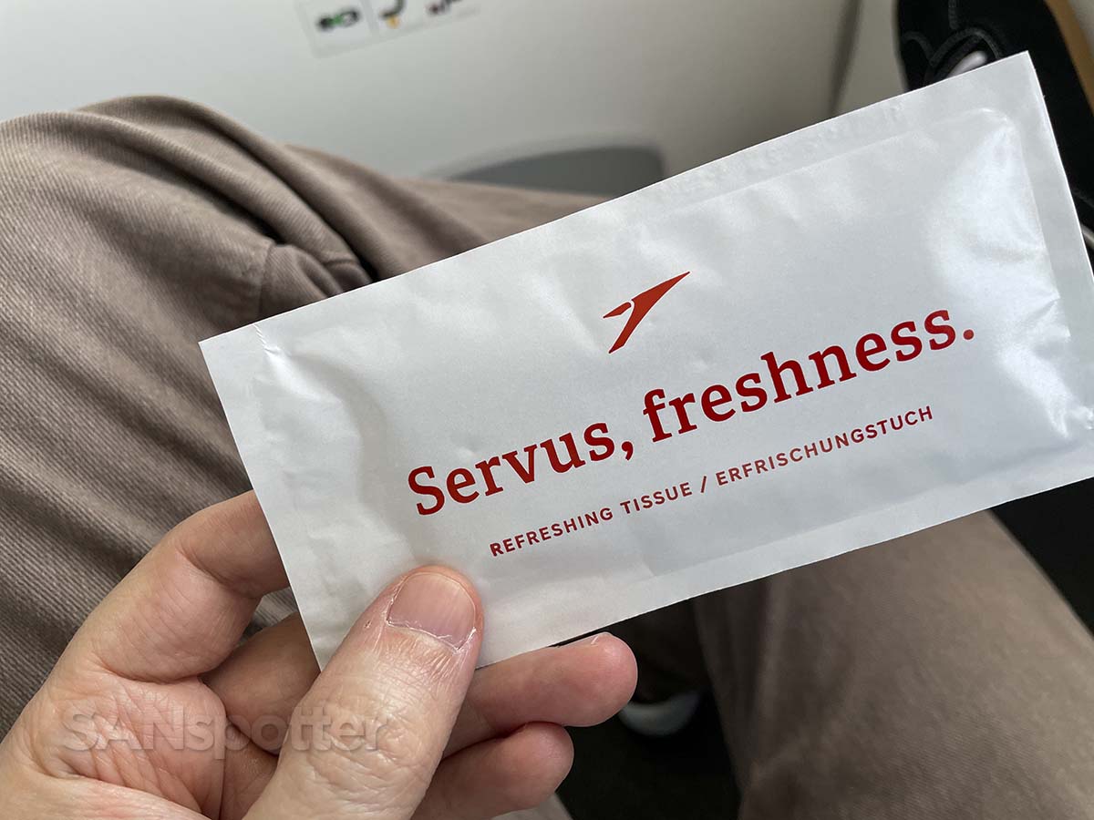 Air Baltic A220-300 business class hand wipes