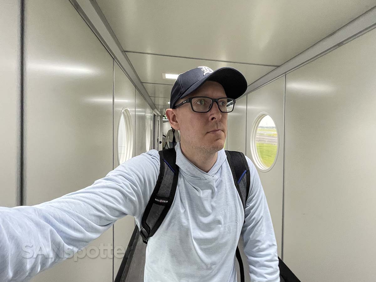 Scott (SANspotter) walking up the jet bridge at concourse B AMS
