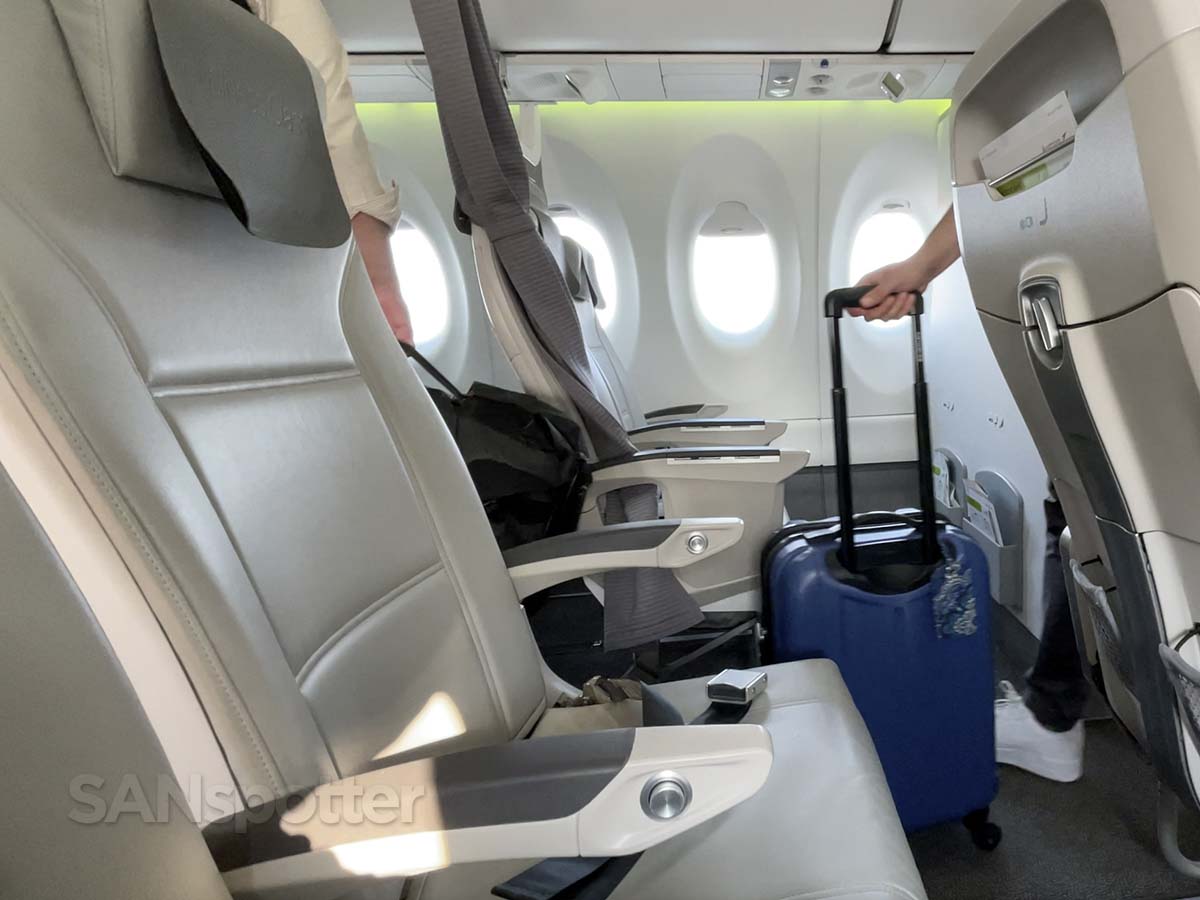 Air Baltic A220-300 business class seats