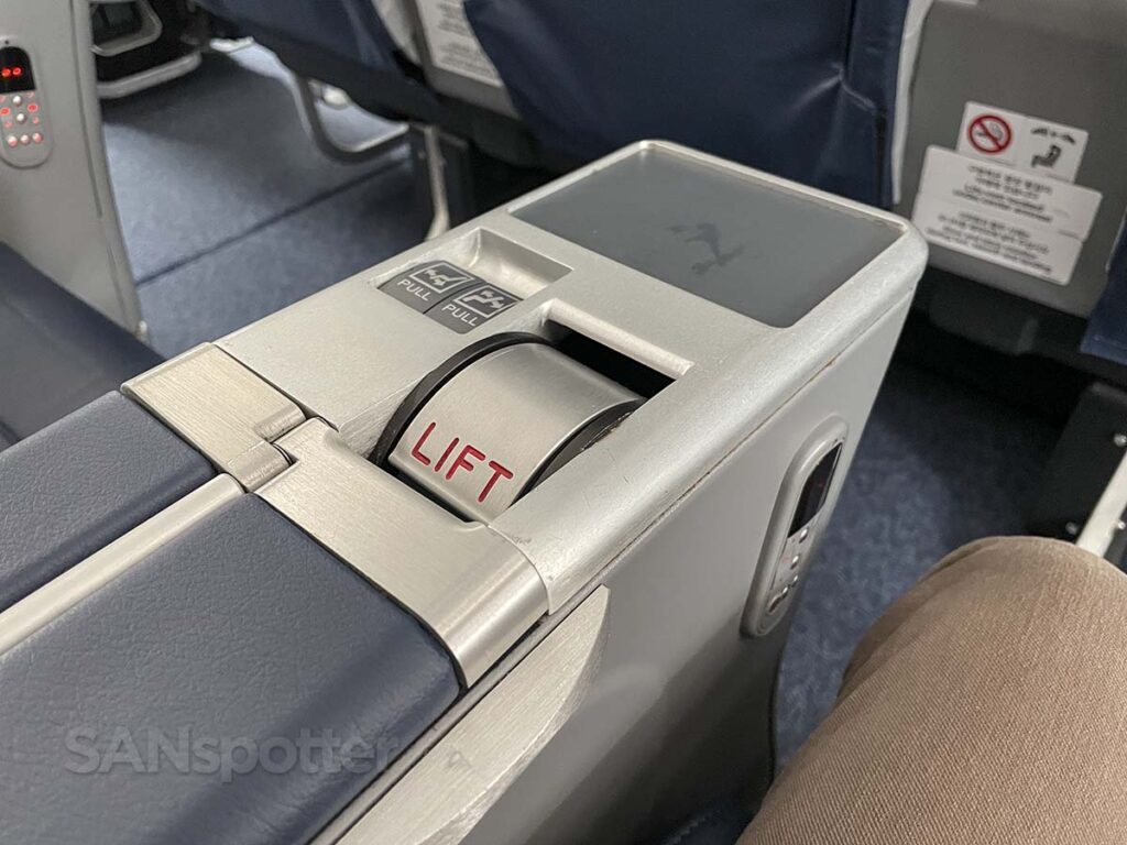 Air Premia 787-9 Premium Wide seat  video screen release latch