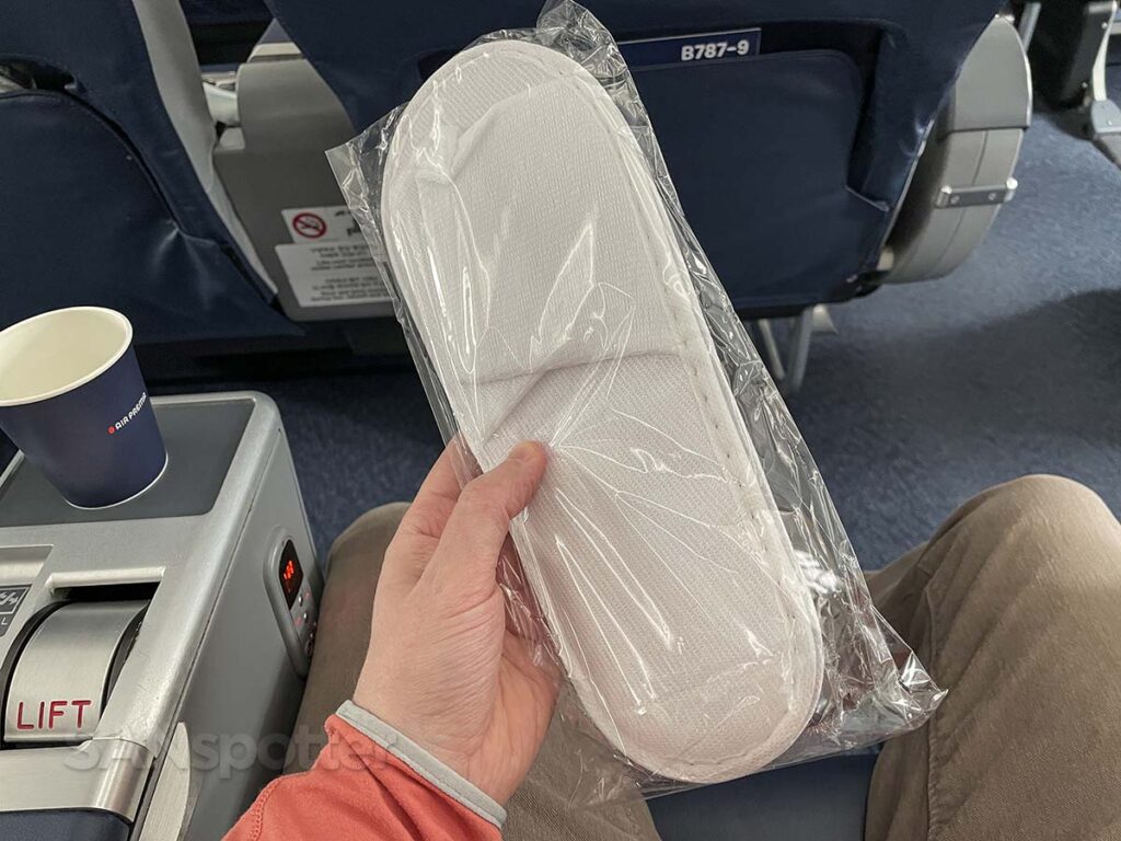 Air Premia 787-9 premium economy slippers