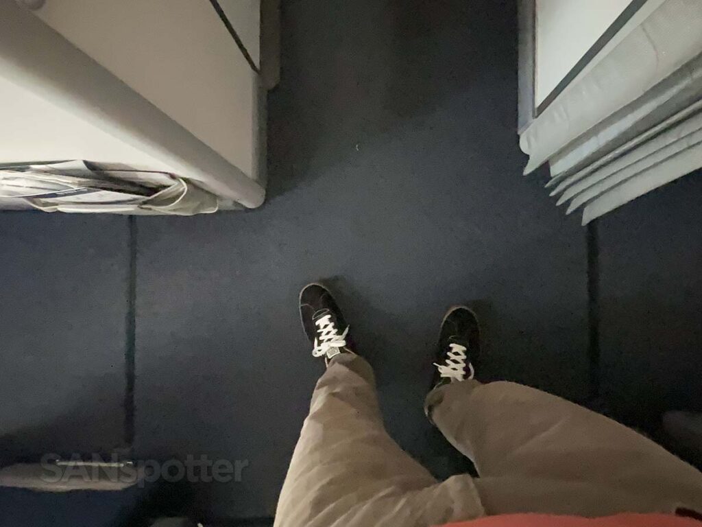 Walking up the aisle in Air Premia 787-9 premium economy