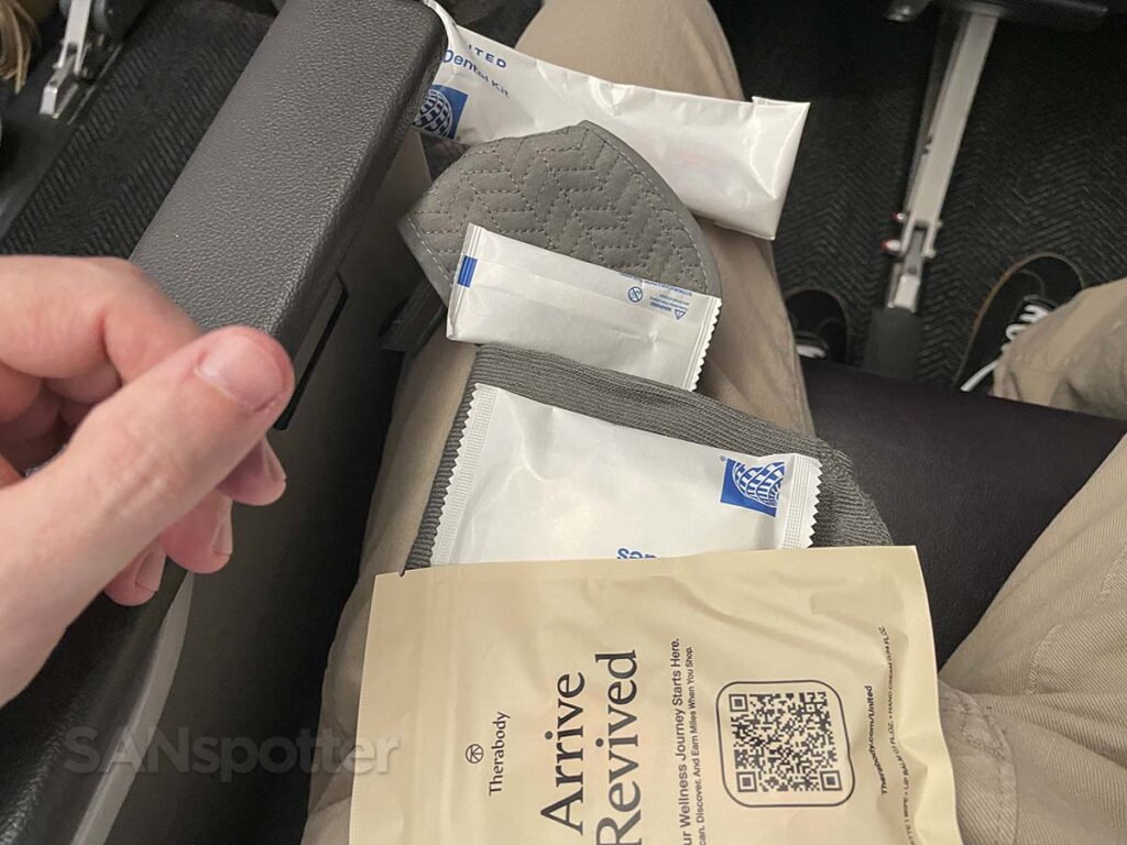 United Airlines 777-300ER Premium Plus amenity kit contents