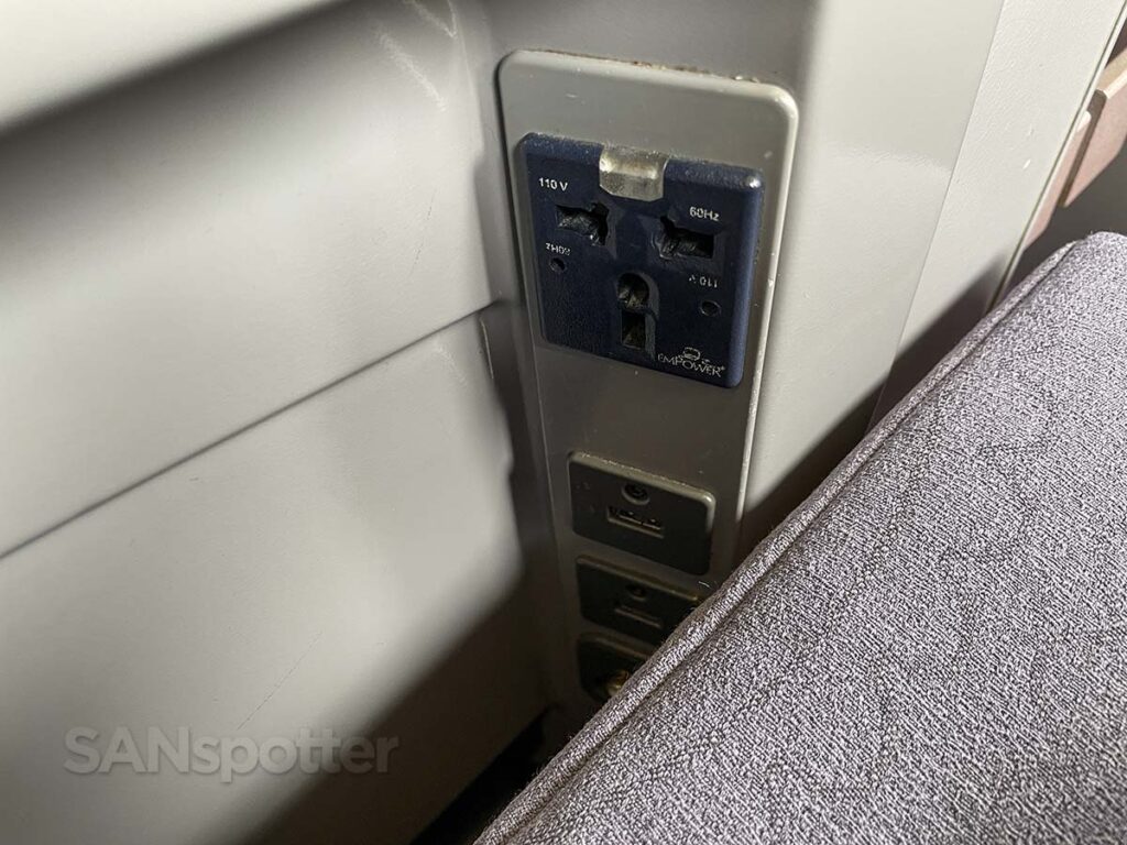 China Airlines A330-300 business class electrical outlets and USB charging ports