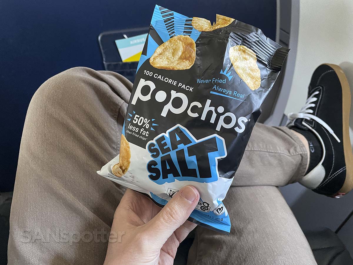 Spirit Airlines A320 first class free snack