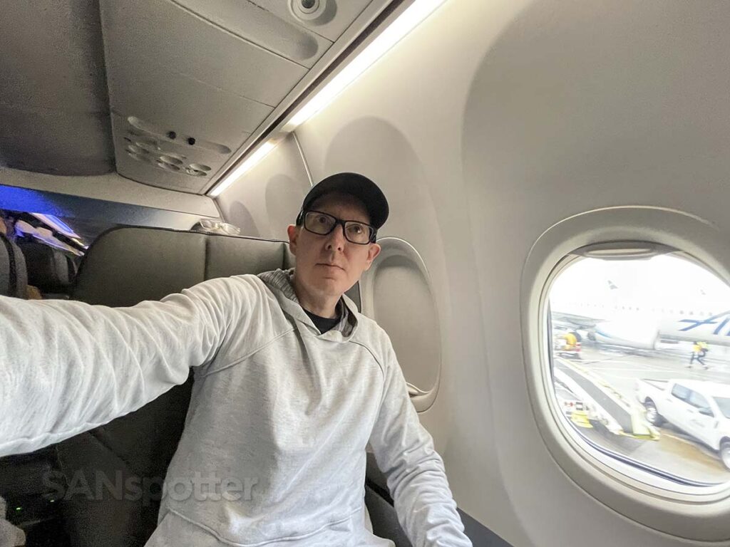 Scott (SANspotter) sitting in Alaska Airlines 737-900ER first class 