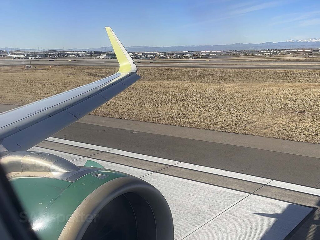 Frontier Airlines A320neo moments before touching down on runway 35L at DEN