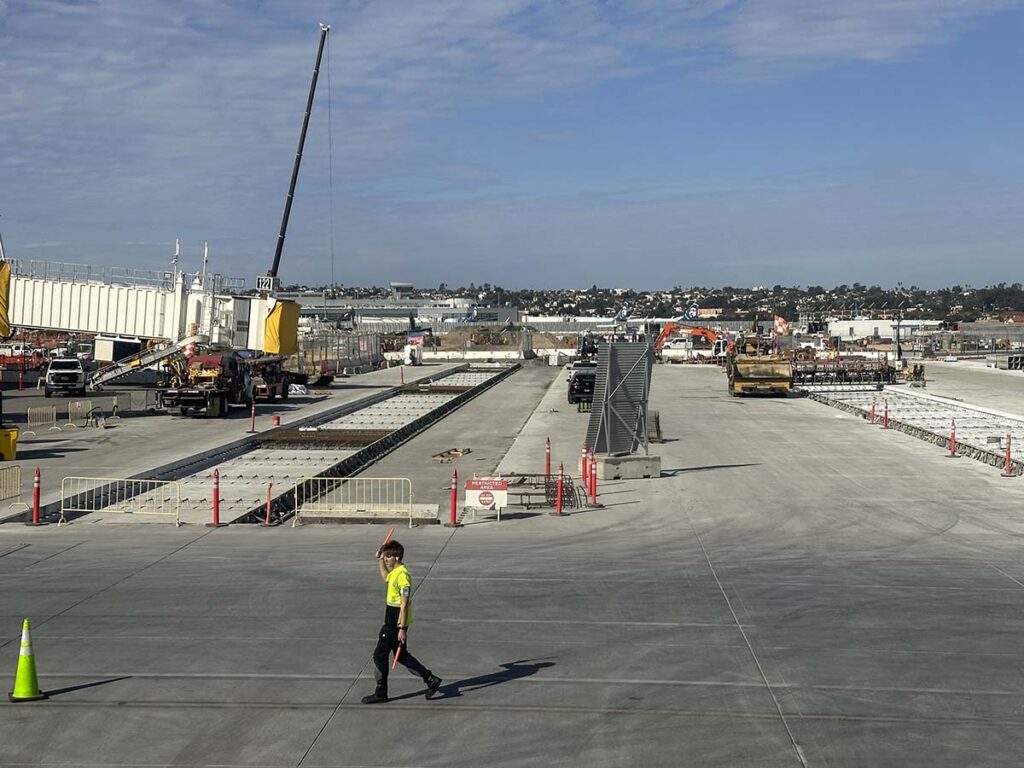Pulling up to the gate at terminal 1 at SAN with construction of phase 2 of the terminal going on in the distance