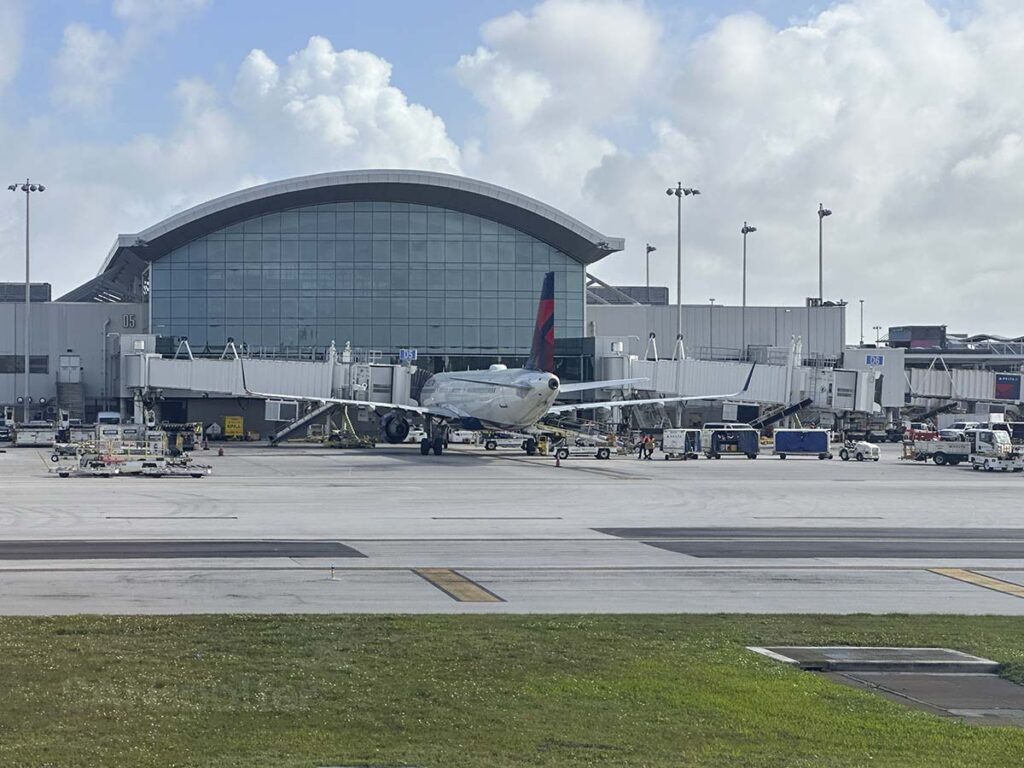 Fort Lauderdale airport terminal