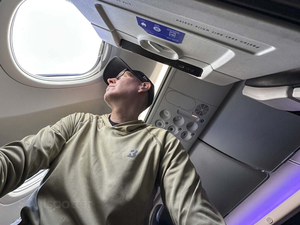 Scott (SANspotter) sitting in seat 10F United 737 MAX 9 Economy Plus 