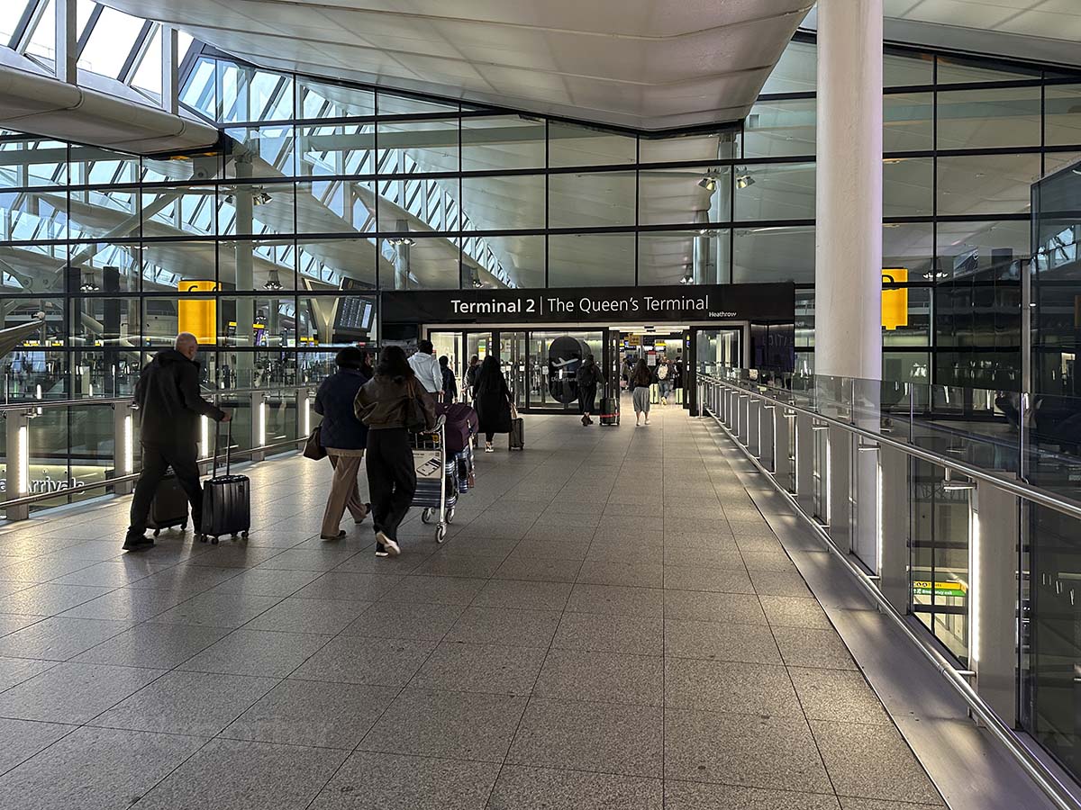 Entering terminal 2 (the Queen's terminal) from the departure level at Heathrow Airport