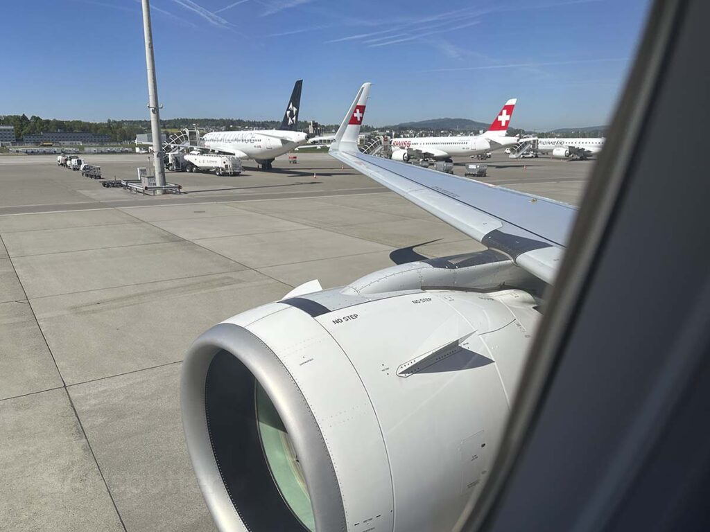 Swiss A320neo taxiing to remote stand at Zürich Airport