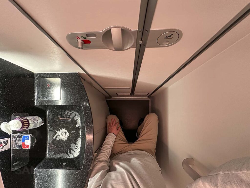 Virgin Atlantic A350-1000 Premium Economy lavatory size