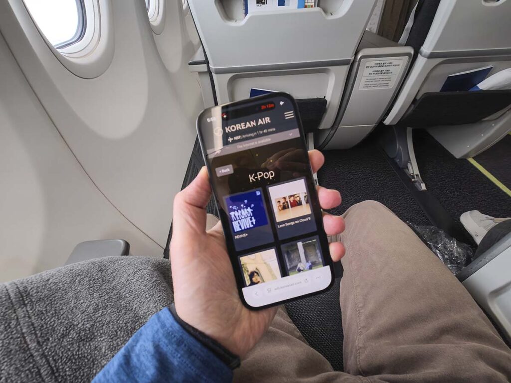 Korean Air 737 MAX 8 business class streaming in flight entertainment K-pop music menu