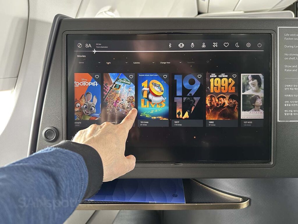Korean Air A321neo business class in-flight entertainment movies