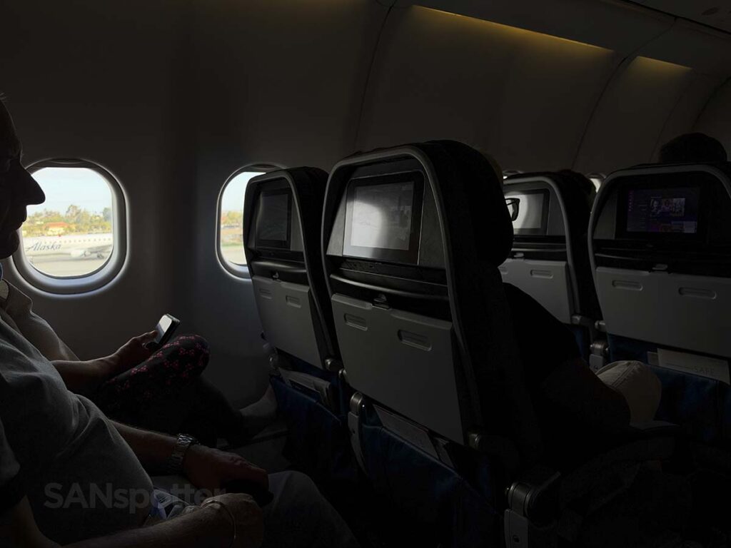 Looking out the window from the center section in Hawaiian Airlines A330-200 Extra Comfort while taxiing to the runway at SAN